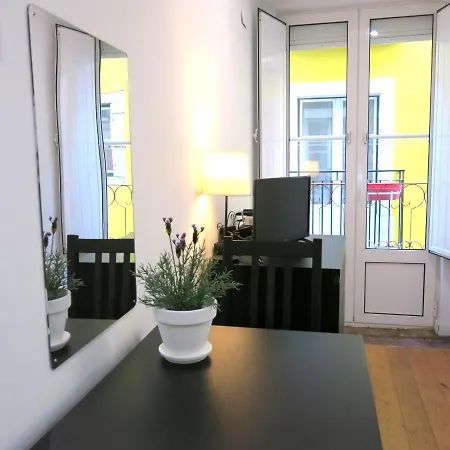 Апартаменти Wonderful In Лісабон